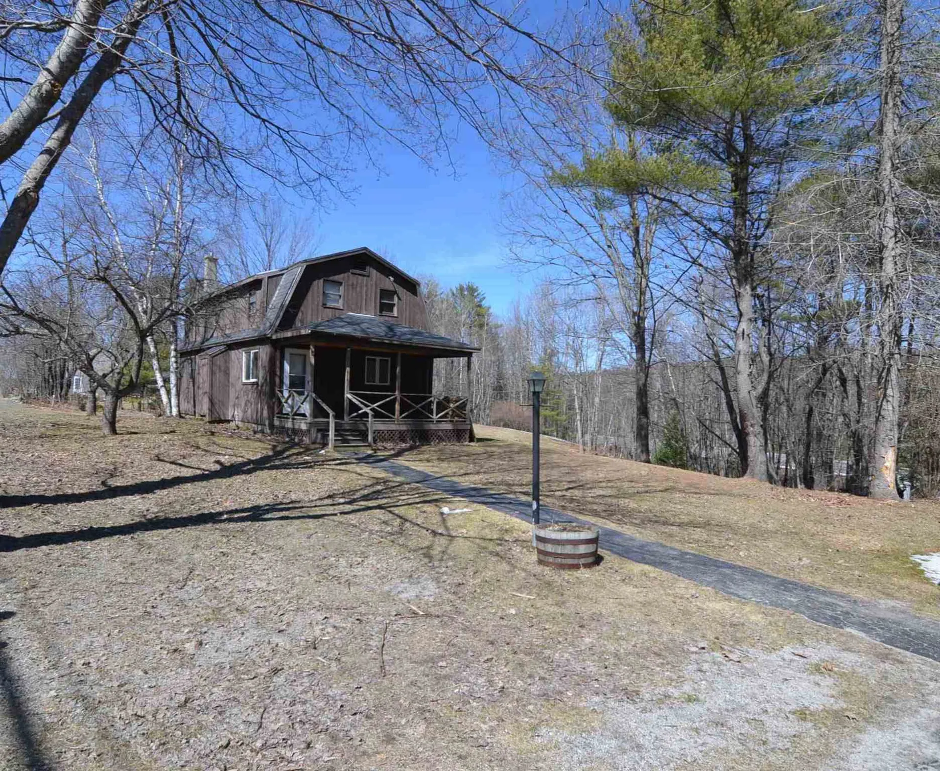 16 Bradford Road Sunapee NH 03782