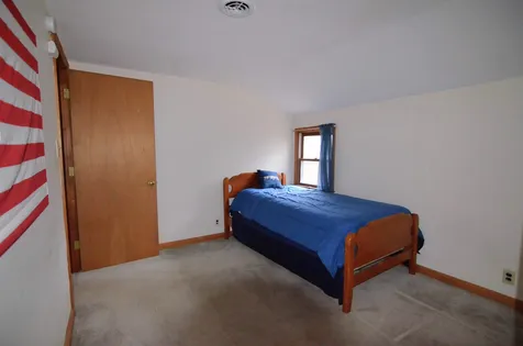 16 Bradford Road Sunapee NH 03782