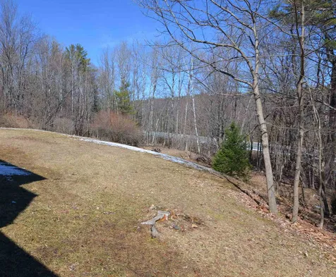 16 Bradford Road Sunapee NH 03782