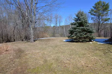 16 Bradford Road Sunapee NH 03782
