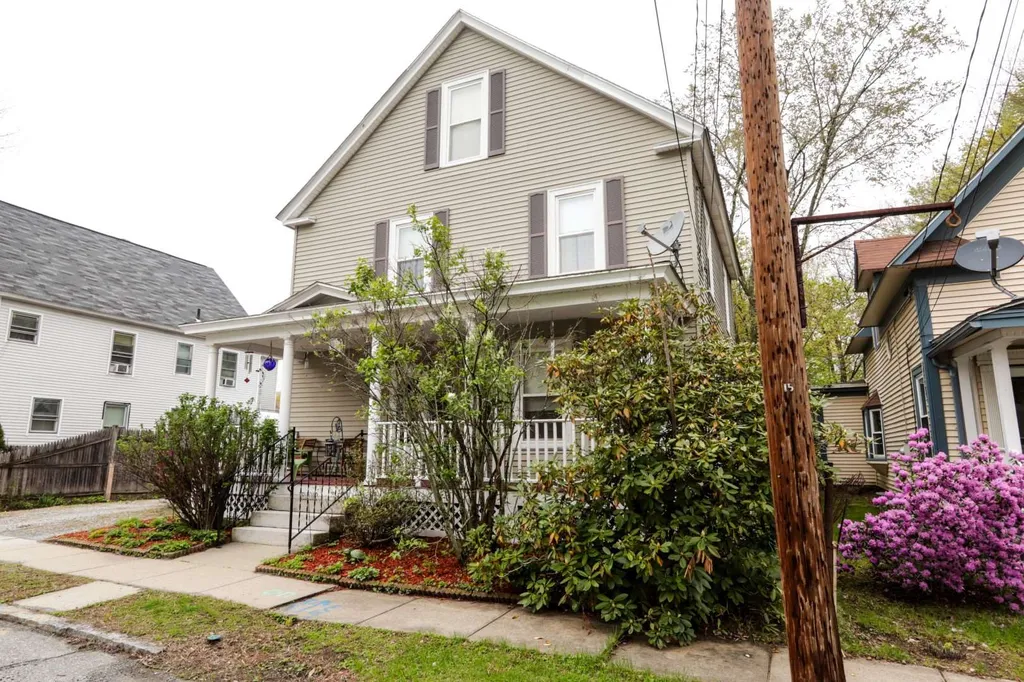 34 1/2 Russell Avenue Nashua NH 03060