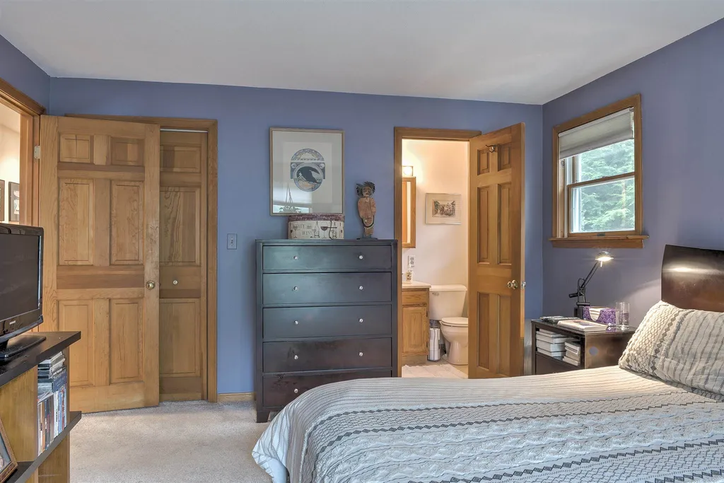30 Highland Circle Swanzey NH 03446