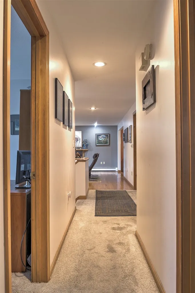 30 Highland Circle Swanzey NH 03446