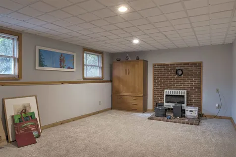 30 Highland Circle Swanzey NH 03446