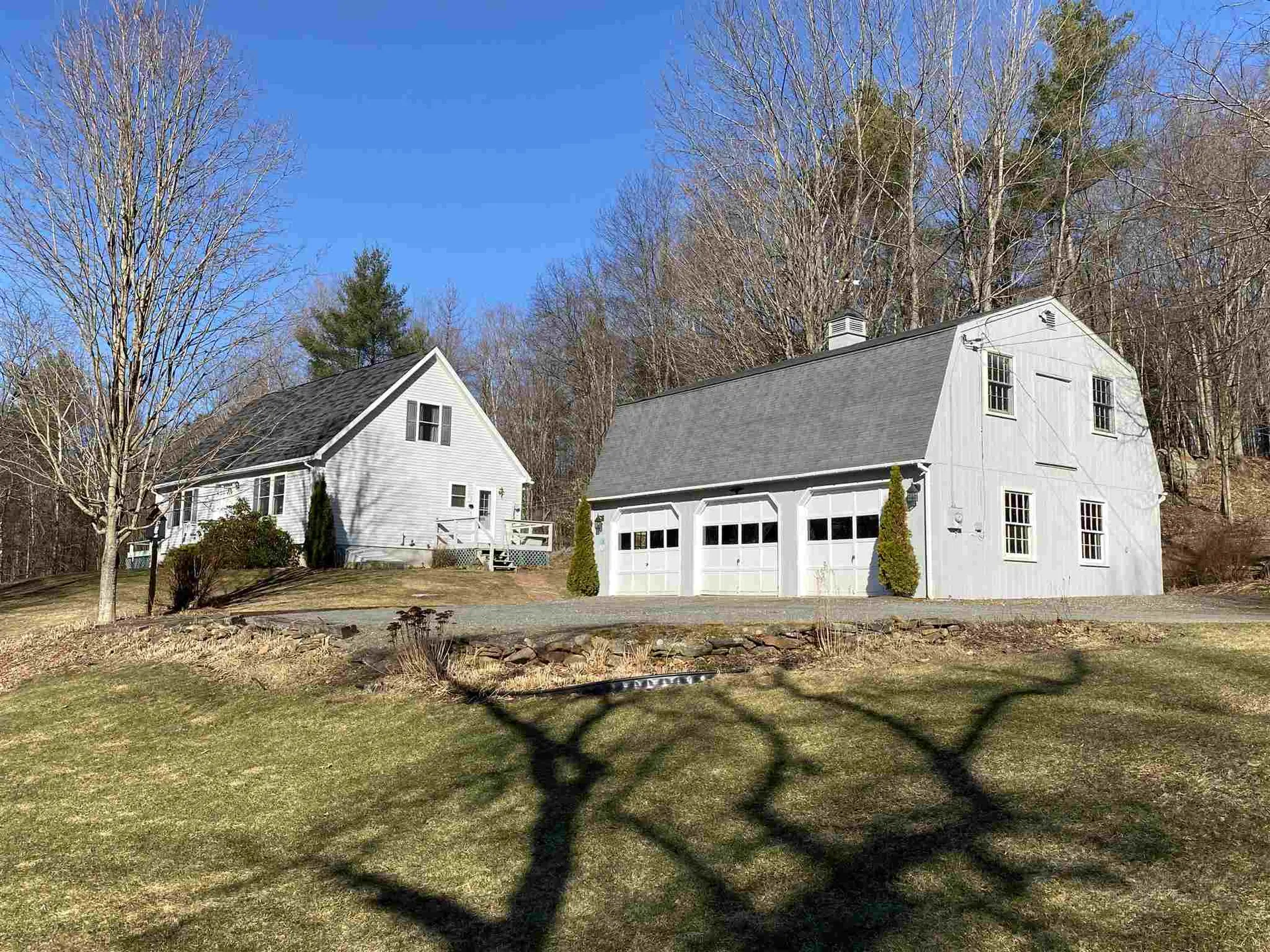 19 Doe Road Stoddard NH 03464