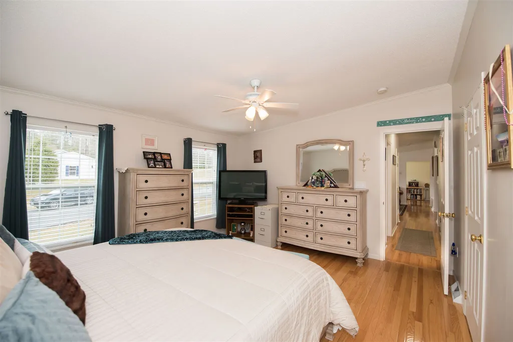 145 Freedom Hill Road Hampstead NH 03841