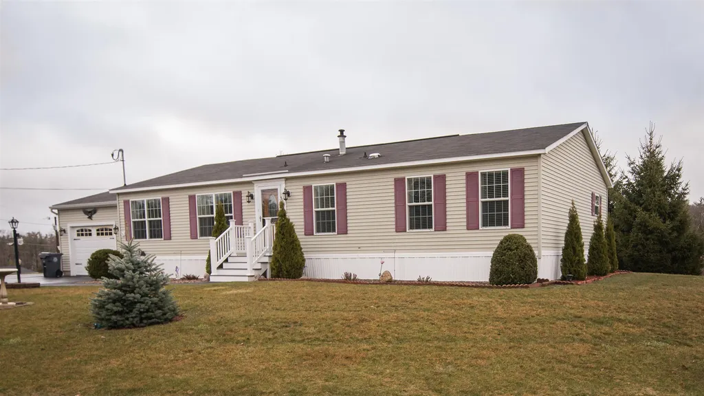 145 Freedom Hill Road Hampstead NH 03841