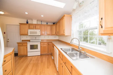 145 Freedom Hill Road Hampstead NH 03841