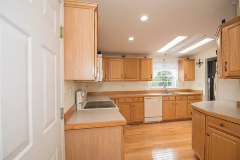 145 Freedom Hill Road Hampstead NH 03841