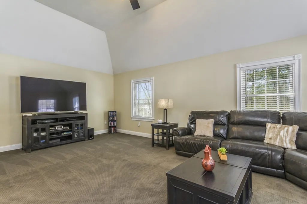 7 Kemp Drive Brookline NH 03033