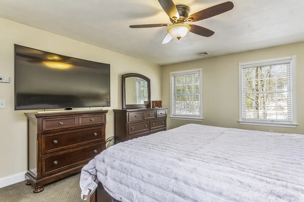 7 Kemp Drive Brookline NH 03033
