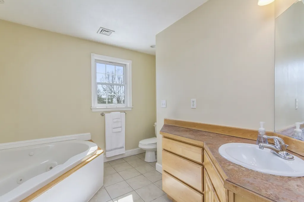 7 Kemp Drive Brookline NH 03033