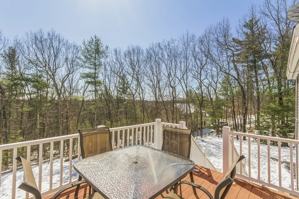 7 Kemp Drive Brookline NH 03033