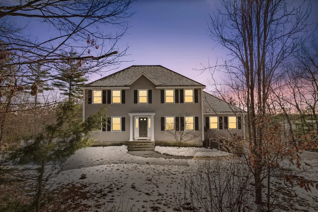 7 Kemp Drive Brookline NH 03033