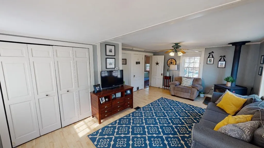 239 King Street Boscawen NH 03303