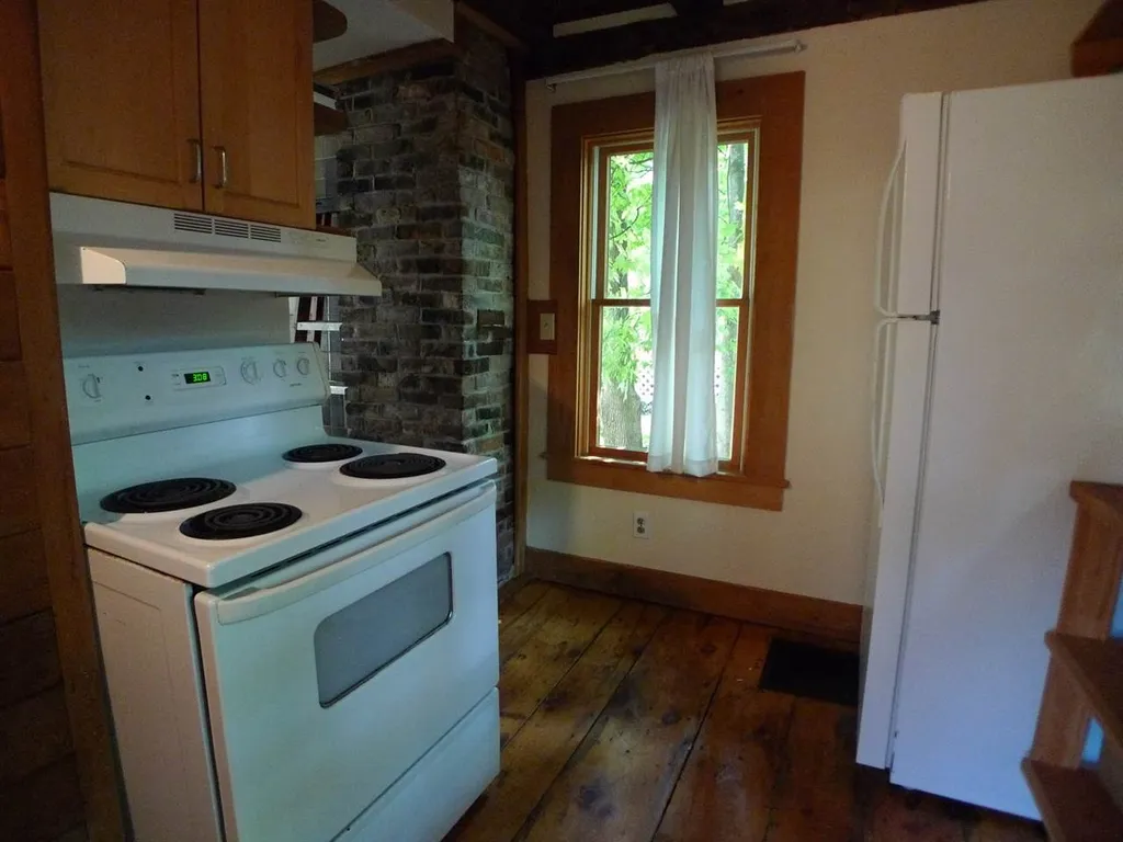 1 Rock Street Newmarket NH 03857