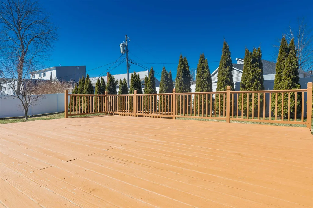 12 Tuck Road Hampton NH 03842