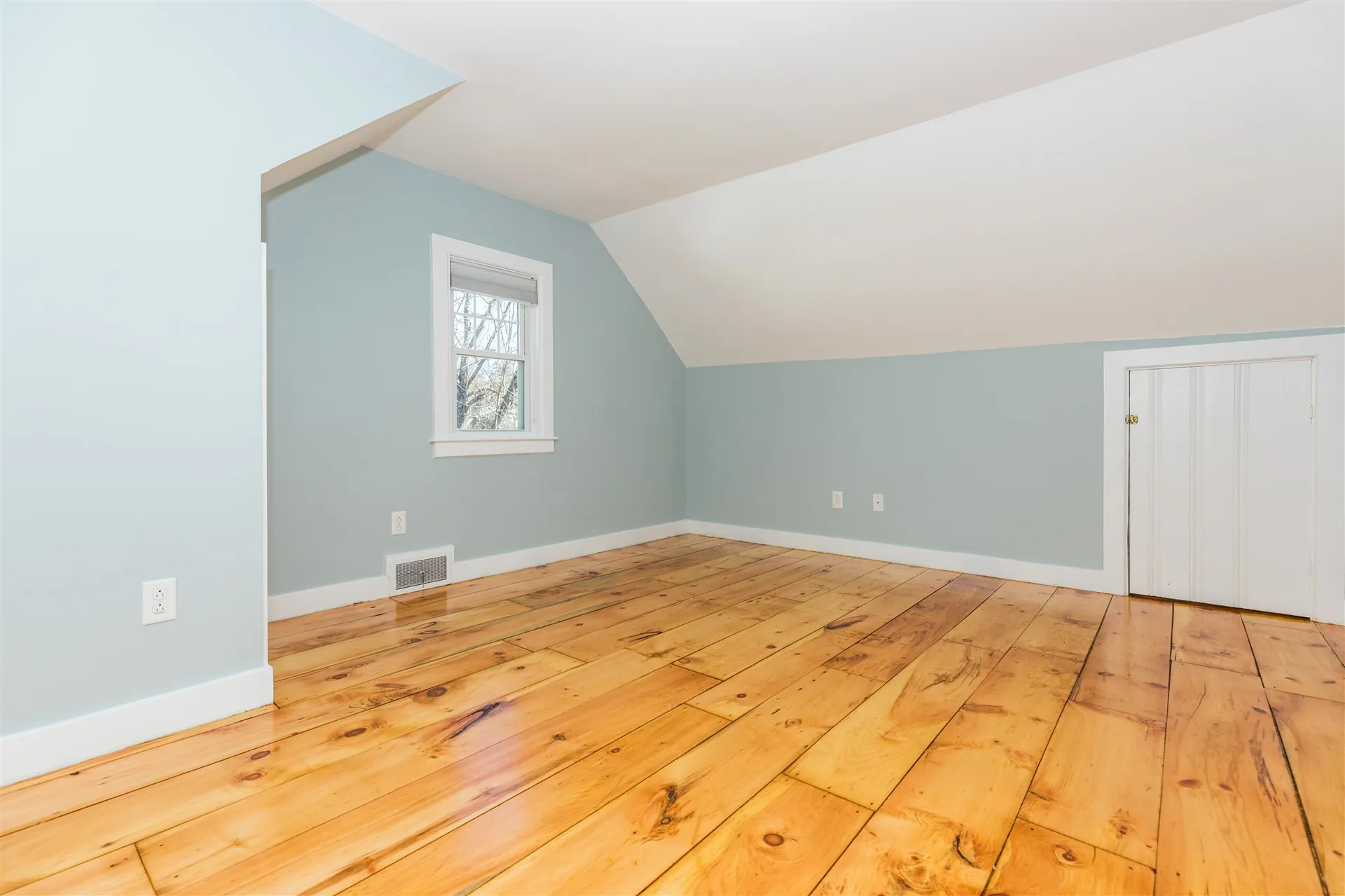 12 Tuck Road Hampton NH 03842