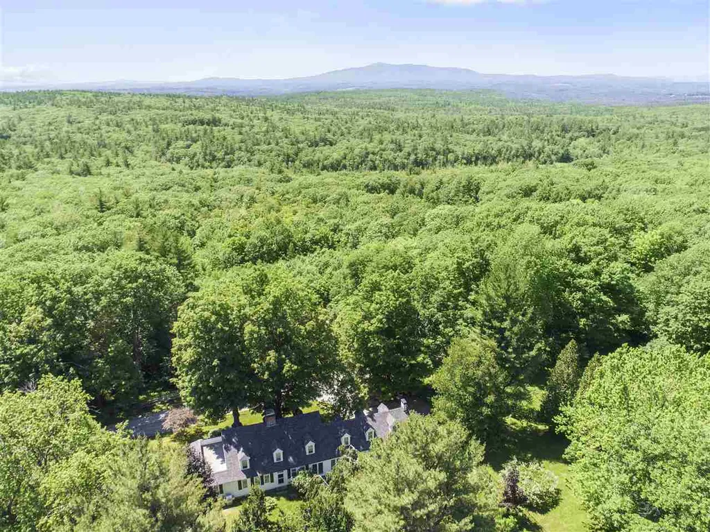 86 Temple Road Sharon NH 03458