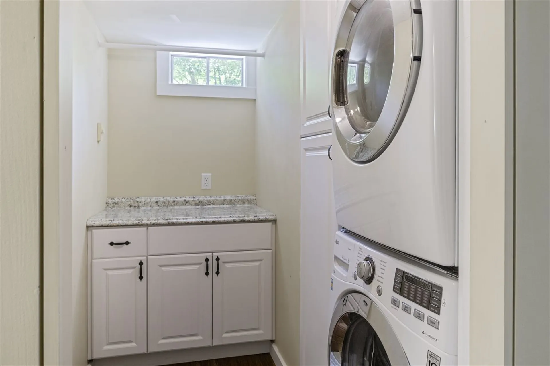 86 Temple Road Sharon NH 03458