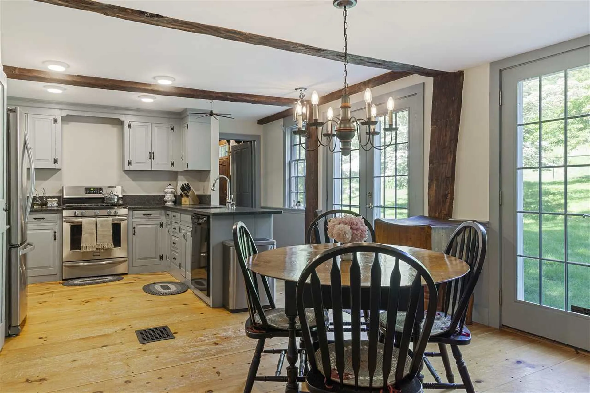 86 Temple Road Sharon NH 03458