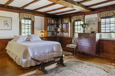 86 Temple Road Sharon NH 03458