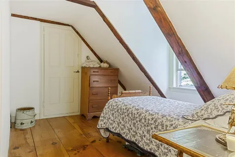 86 Temple Road Sharon NH 03458