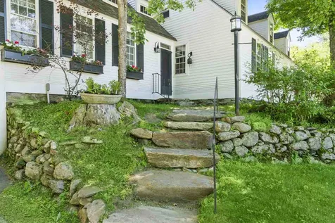 86 Temple Road Sharon NH 03458