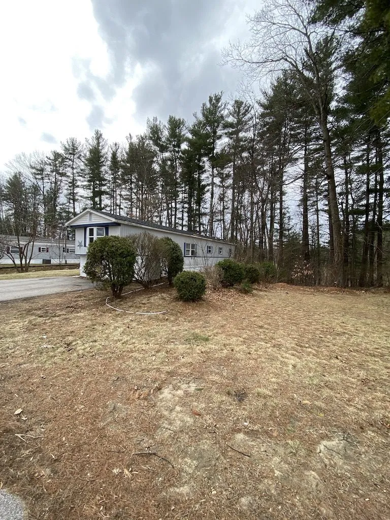 39 Ridgefield Drive Nashua NH 03062