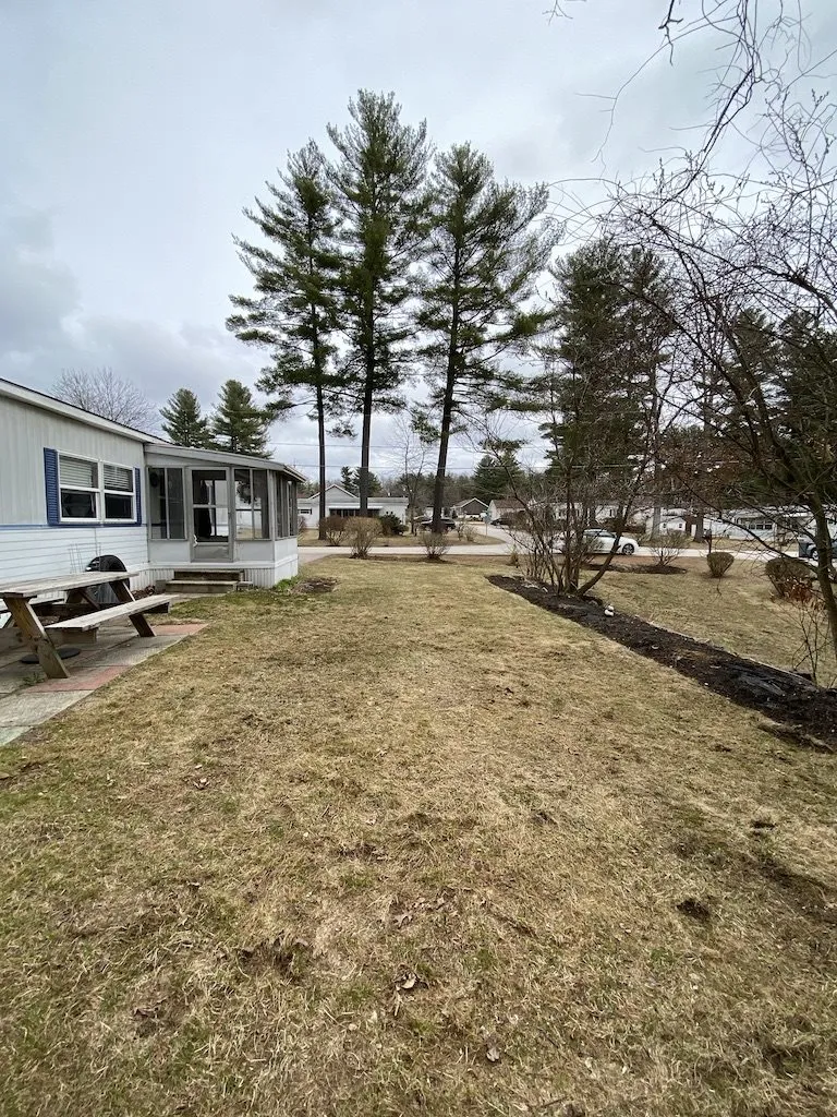 39 Ridgefield Drive Nashua NH 03062