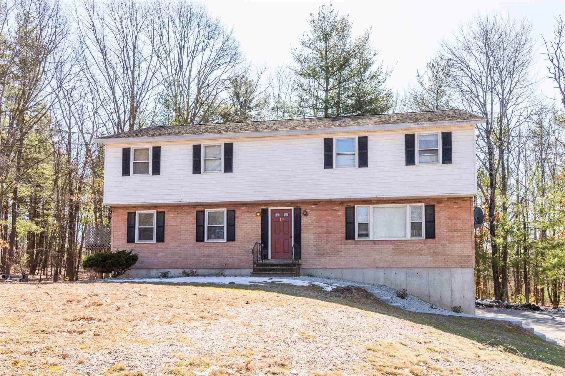 18 Twin Meadow Drive Hudson NH 03051
