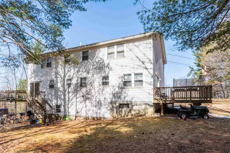 18 Twin Meadow Drive Hudson NH 03051