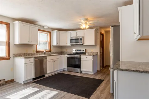 18 Twin Meadow Drive Hudson NH 03051