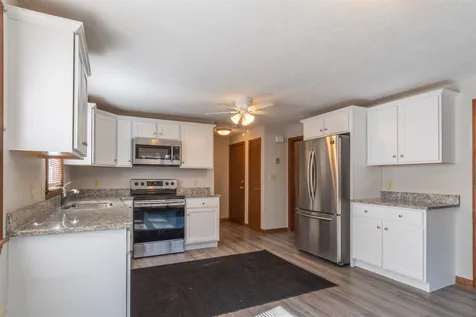 18 Twin Meadow Drive Hudson NH 03051