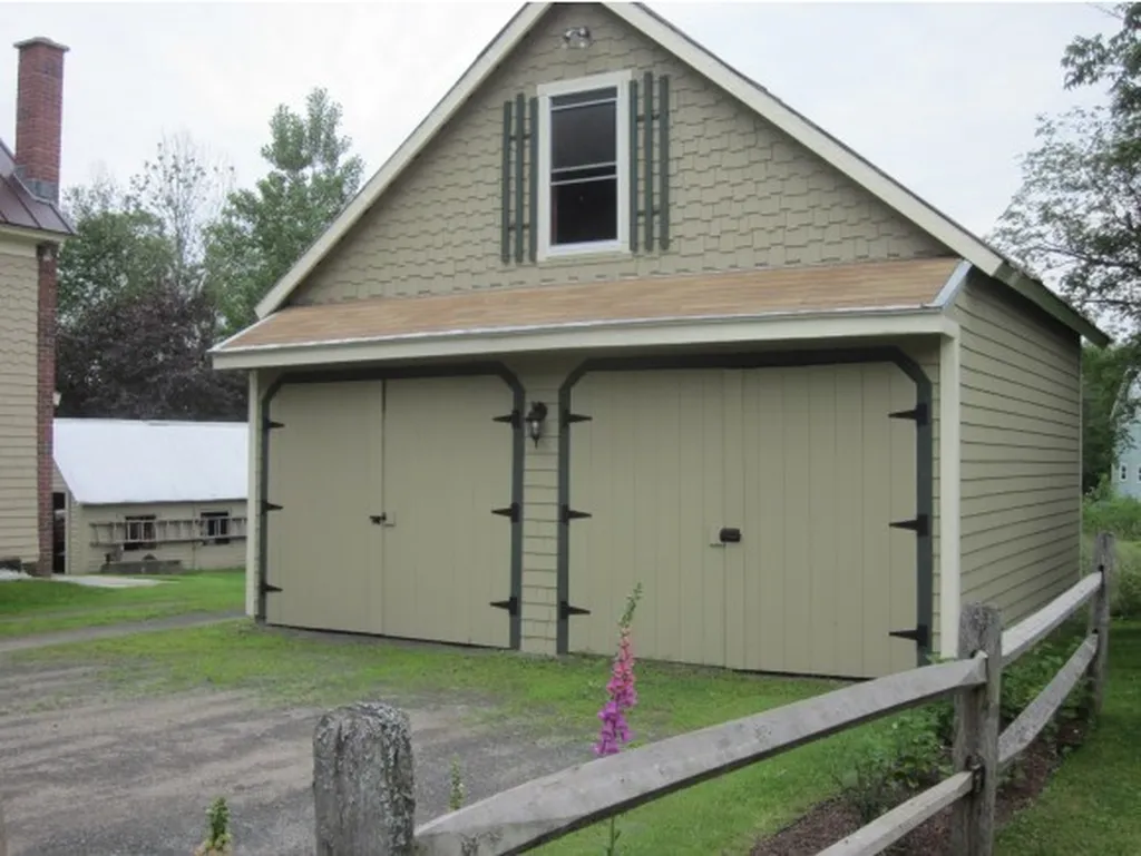 7 Hopkinson Place Lancaster NH 03584