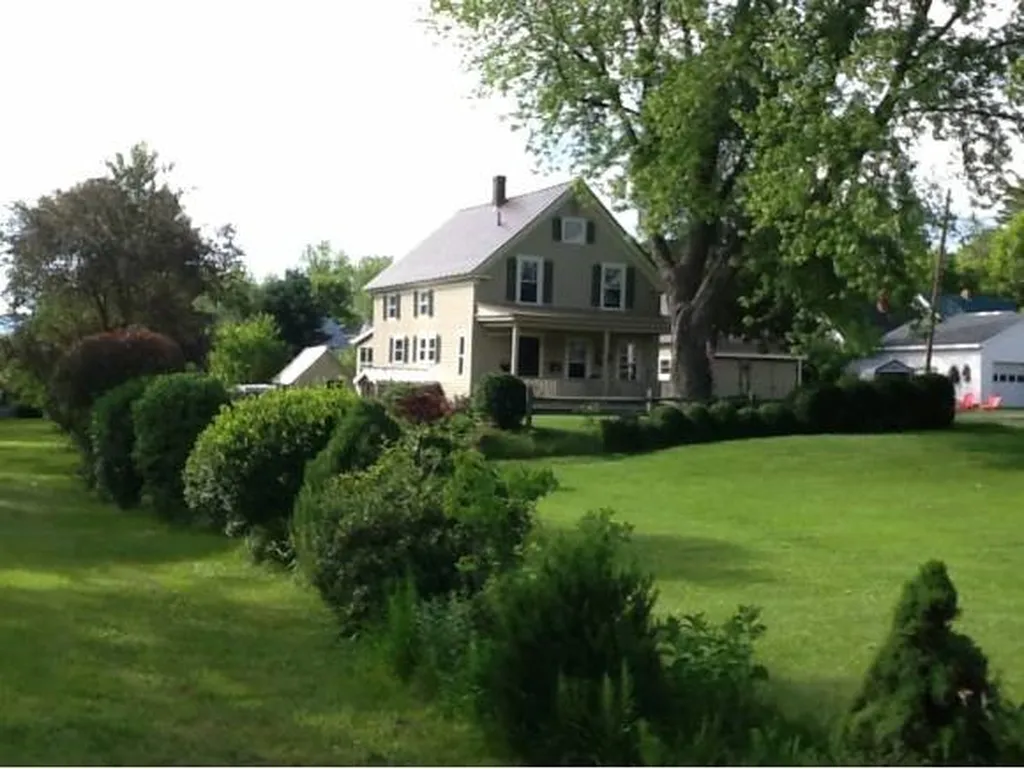 7 Hopkinson Place Lancaster NH 03584