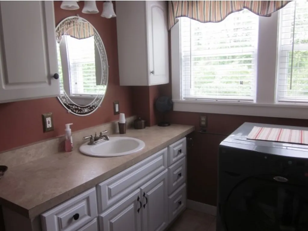 7 Hopkinson Place Lancaster NH 03584