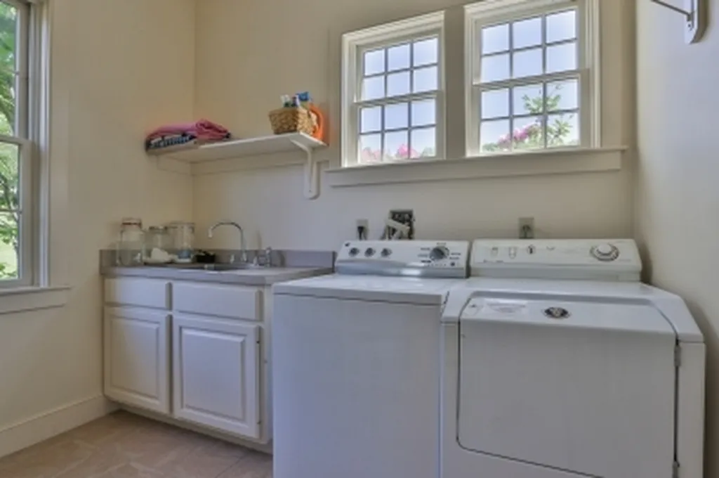 186 French Pond Road Henniker NH 03242