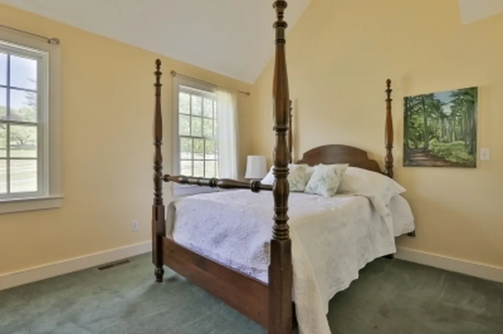 186 French Pond Road Henniker NH 03242