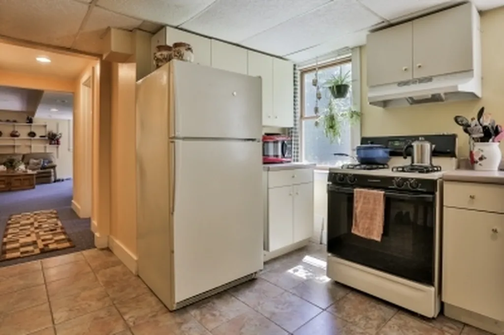 186 French Pond Road Henniker NH 03242