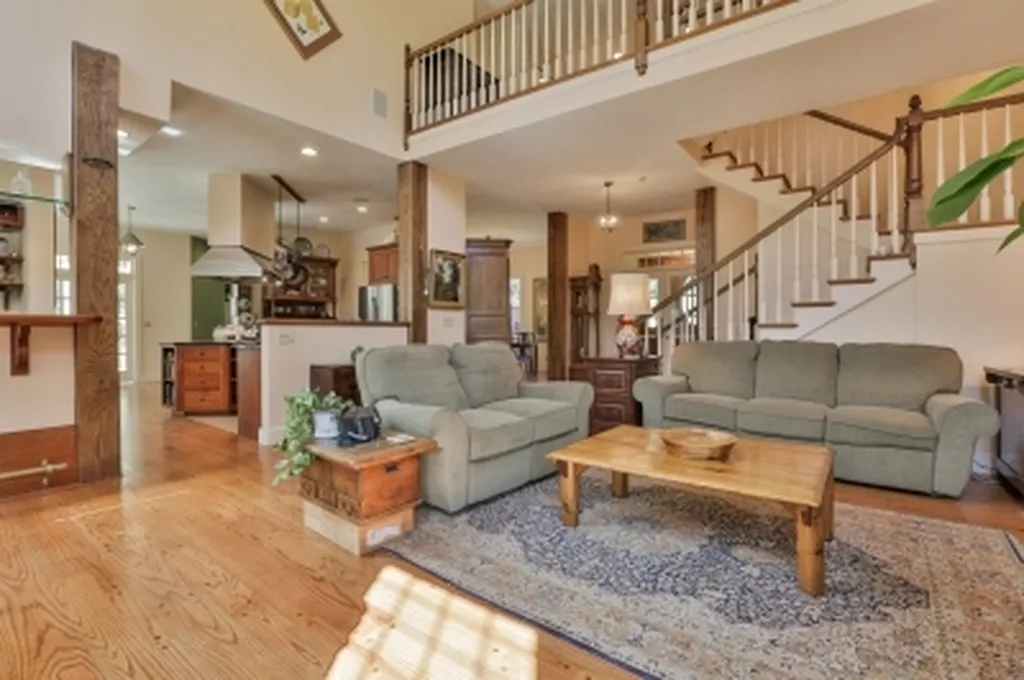 186 French Pond Road Henniker NH 03242