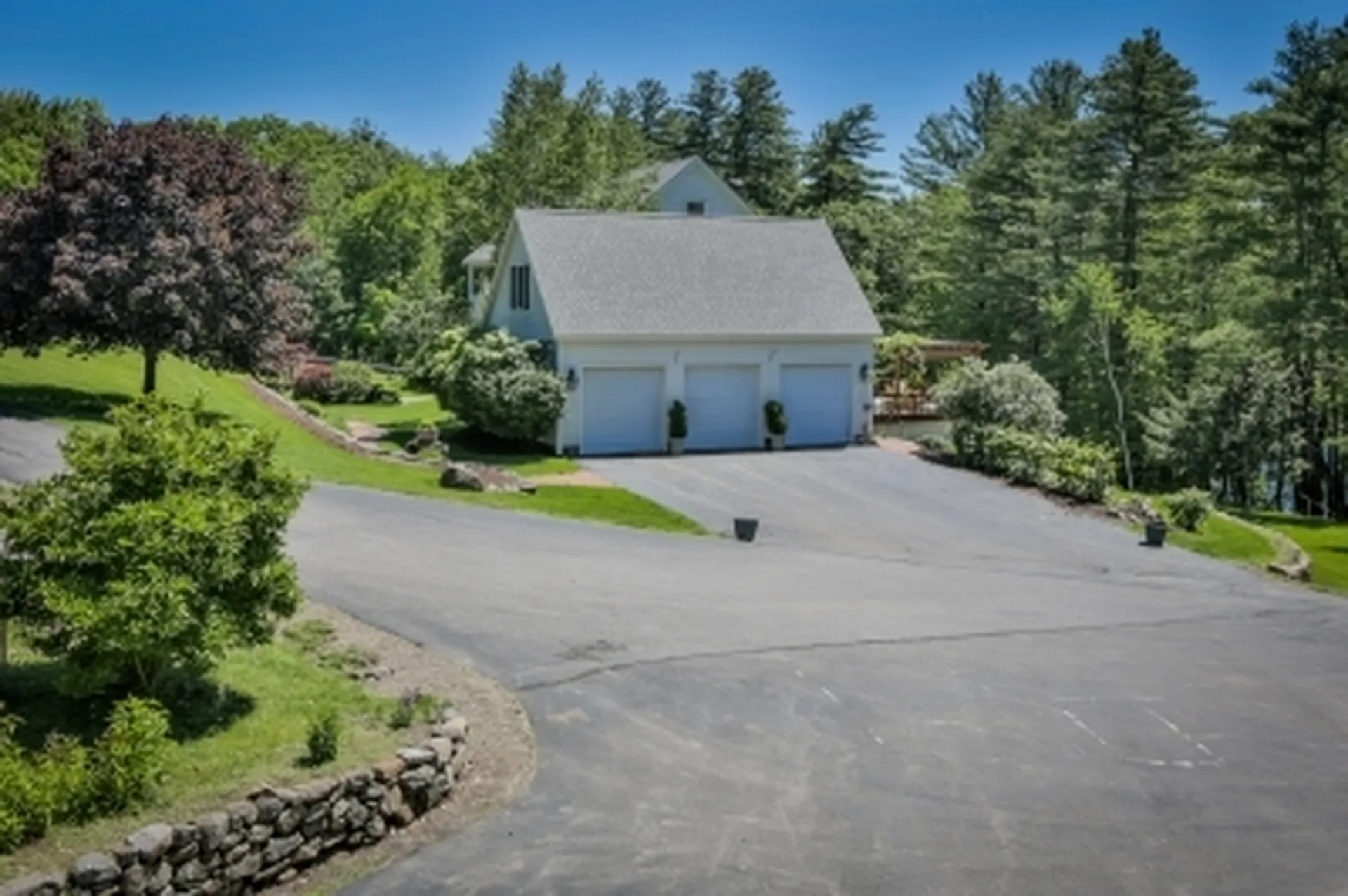 186 French Pond Road Henniker NH 03242