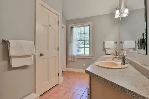 186 French Pond Road Henniker NH 03242