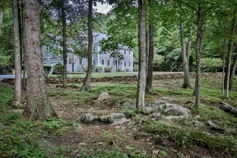 31 Hearthside Circle Bedford NH 03110