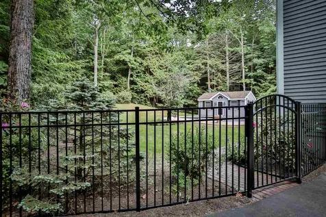 31 Hearthside Circle Bedford NH 03110