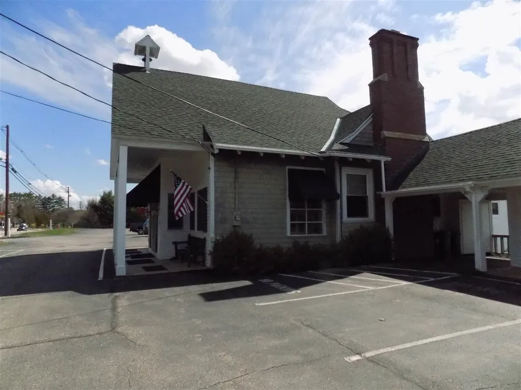 2152 White Mount Highway Conway NH 03818