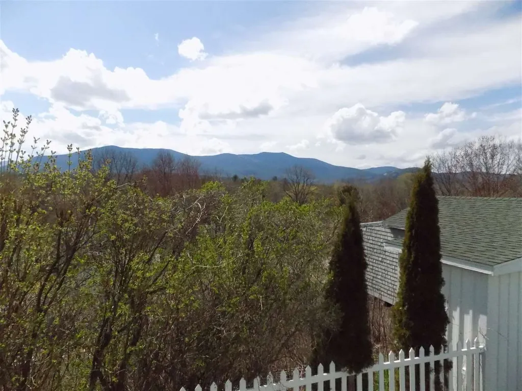 2152 White Mount Highway Conway NH 03818