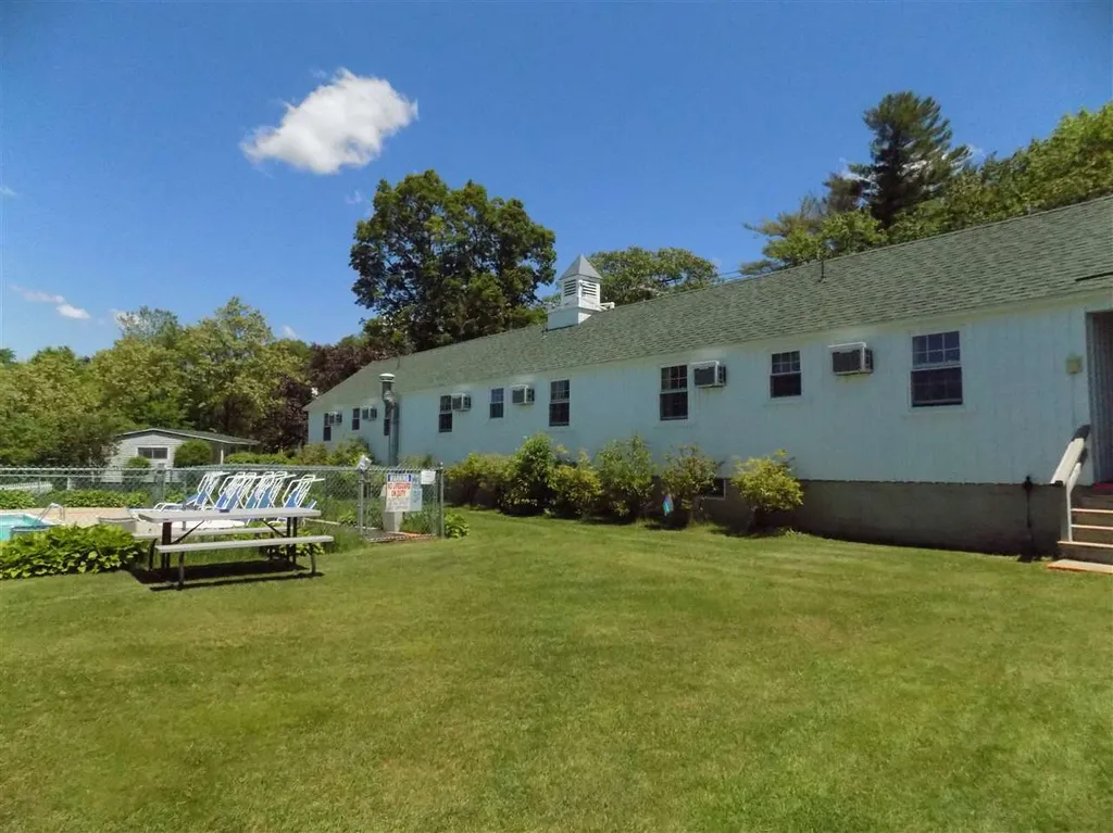 2152 White Mount Highway Conway NH 03818