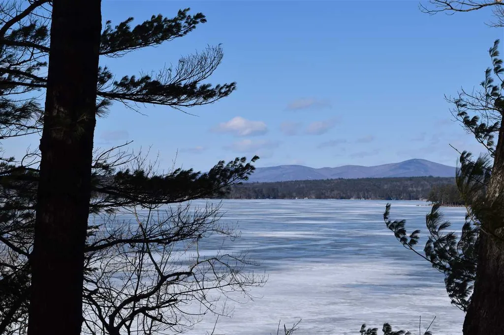 5-6 Hopewell Road Alton NH 03809