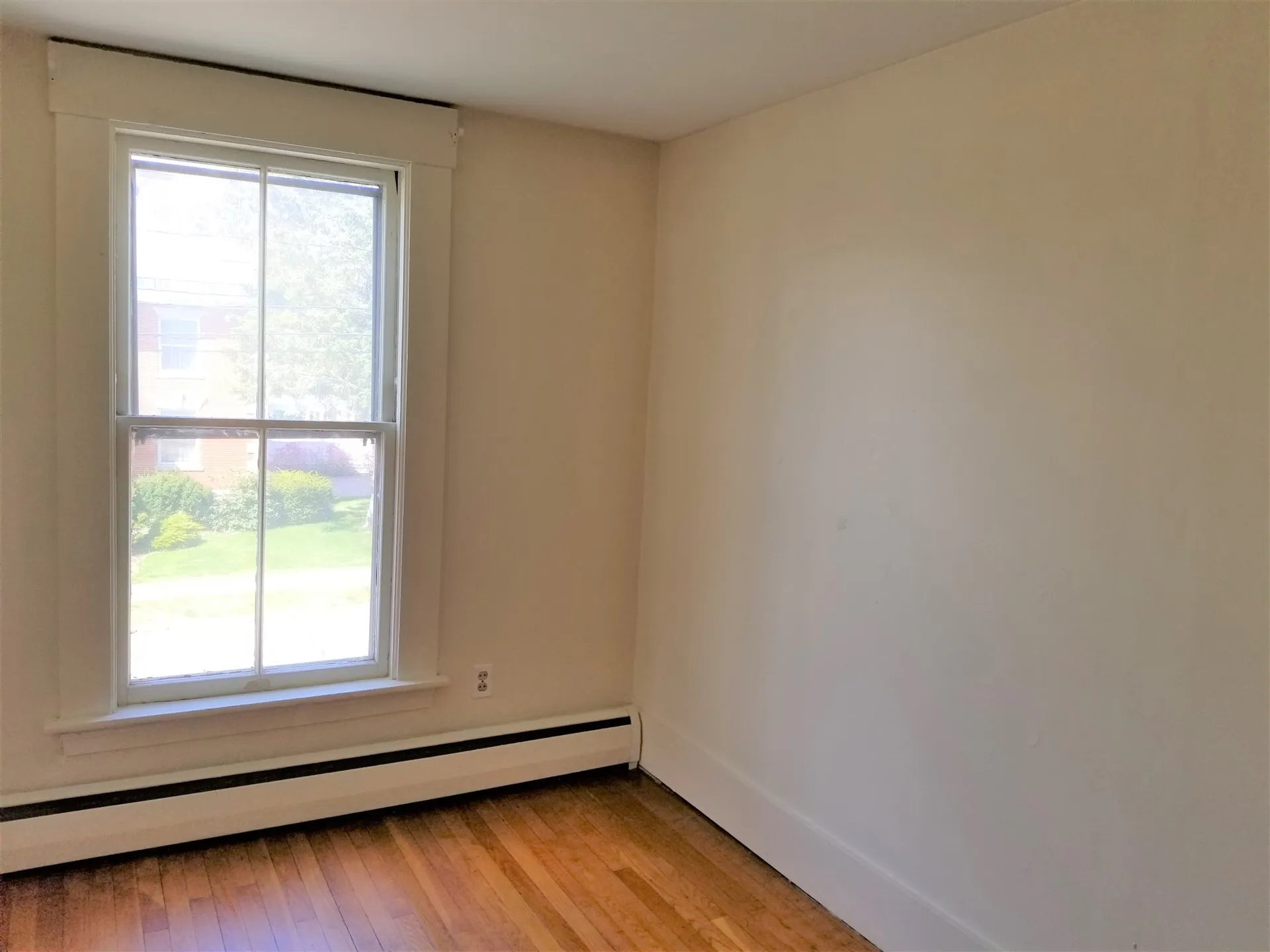 193 Pleasant Street Laconia NH 03246
